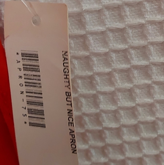 NWT Christmas Naughty but Nice Apron - Picture 8 of 8